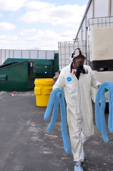 Spill Kit, Oil-Based Liquids, Blue, Height: 41