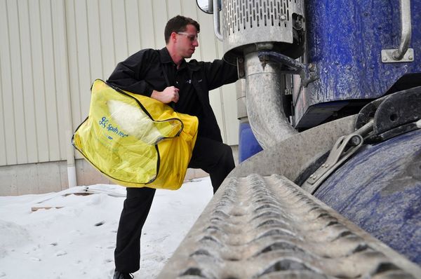 Spill Kit, Chem/Hazmat, Yellow, Number of Components: 25