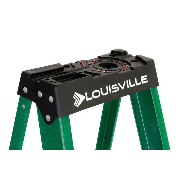 8 ft Fiberglass Stepladder