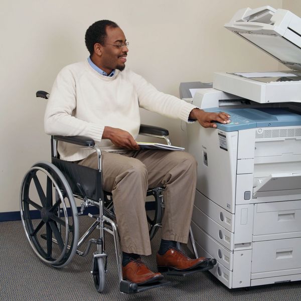 Wheelchair, 250 lb, 18 In Seat, Silver