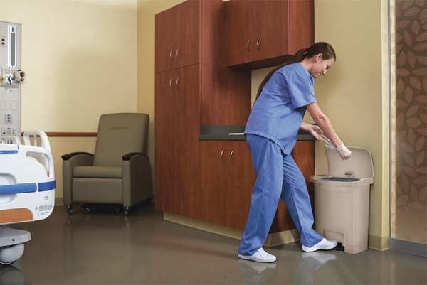 4 gal Rectangular Step Can, White, 14 3/4 in Dia, Step-On, Plastic