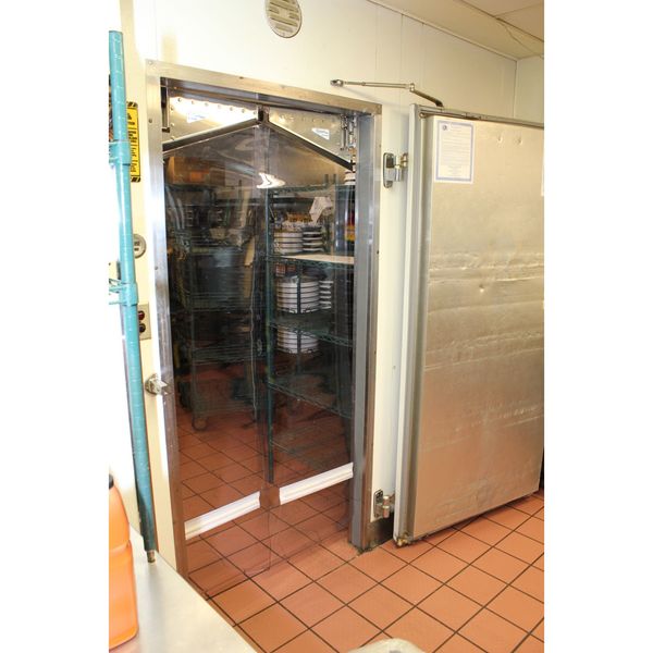Flexible Swinging Door, 8 x 5 ft, Clear
