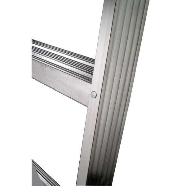 6 ft Aluminum Stepladder