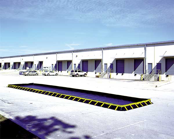 Collapsible Wall Containment Berm, 748gal