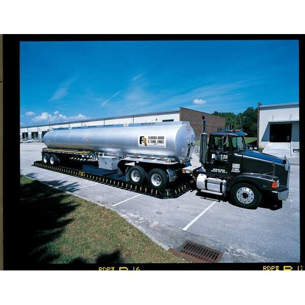 Stake Wall Containment Berm, 179gal
