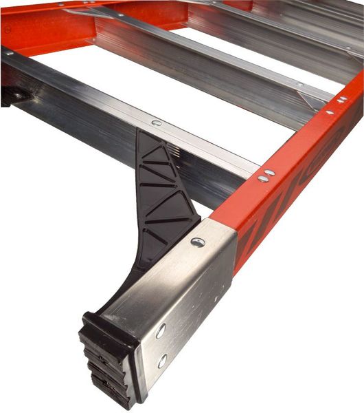 3 ft Fiberglass Stepladder
