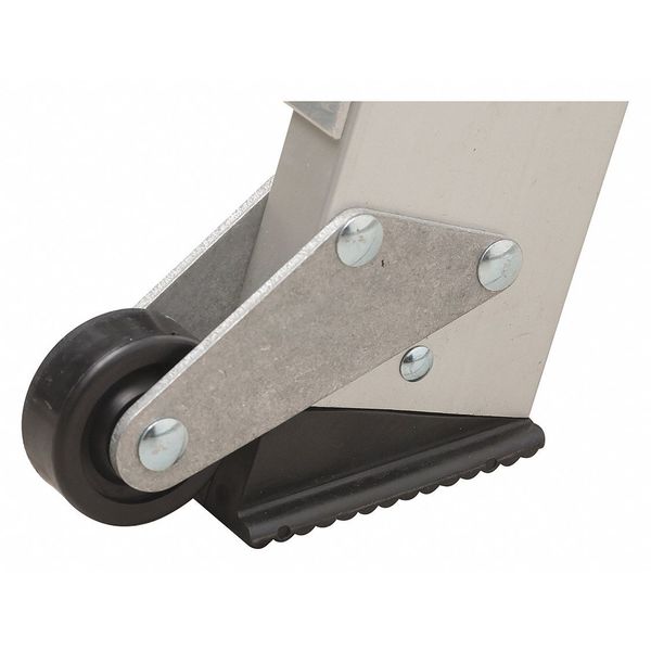 4 Steps, Aluminum Step Stool, 300 lb. Load Capacity, Silver