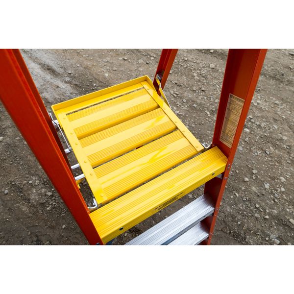 9 ft Fiberglass Podium Stepladder