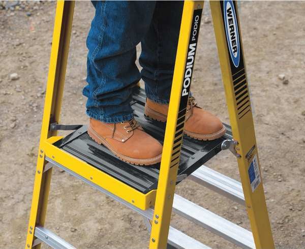 6 ft Fiberglass Podium Stepladder
