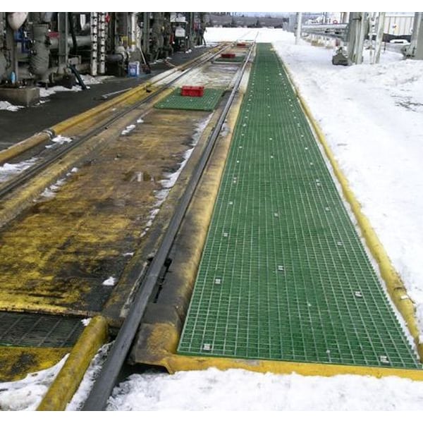 Molded Grating, 144 in Span, Grit-Top Surface, Corvex Resin, Green