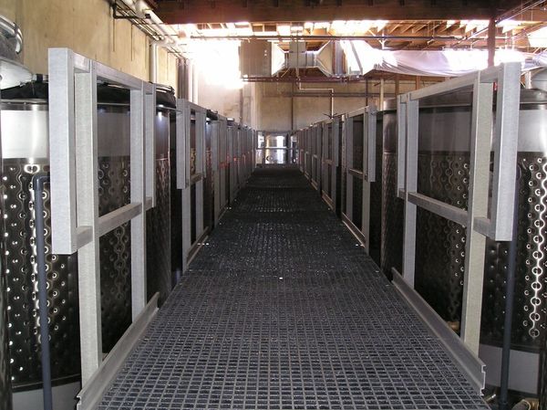 Molded Grating, 96 in Span, Grit-Top Surface, Corvex Resin, Dark Gray