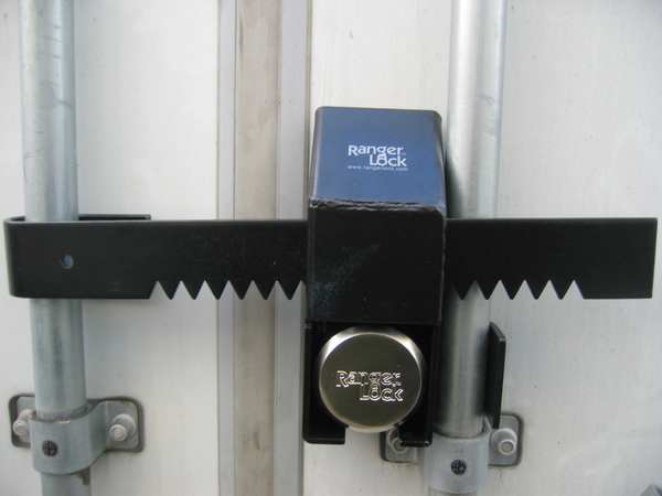 Padlock Guard, Hardened Steel, Blk, 15