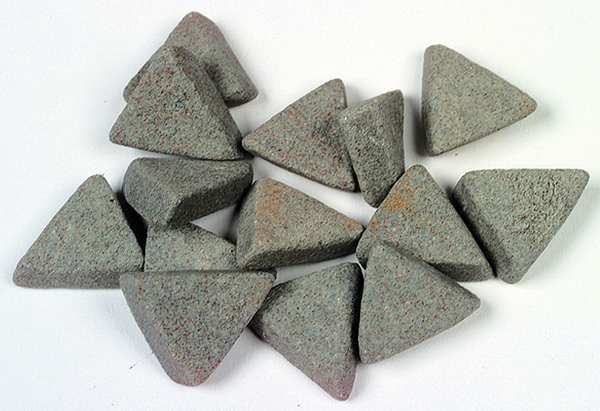 Ceramic Media, Triangle, 5/16
