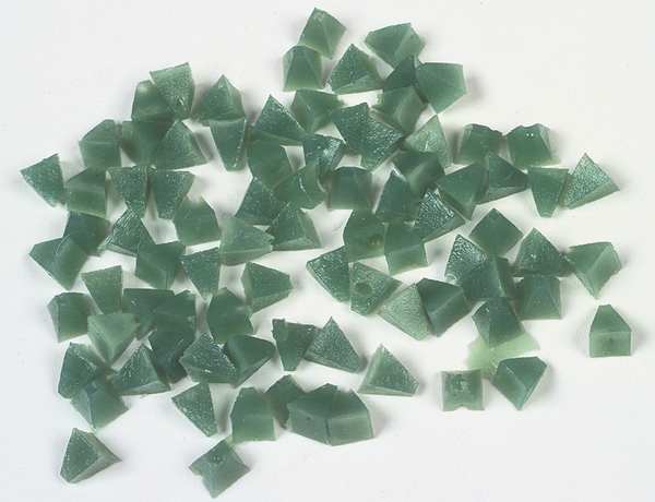 Plastic Media, Pyramid, Green, 1/4