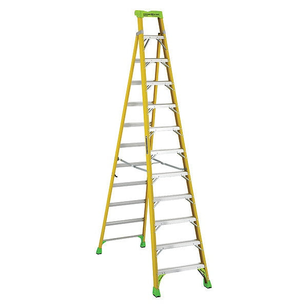 12 ft Fiberglass Stepladder