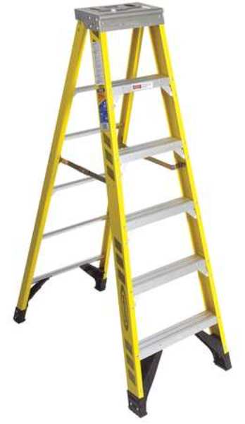 4 ft Fiberglass Stepladder