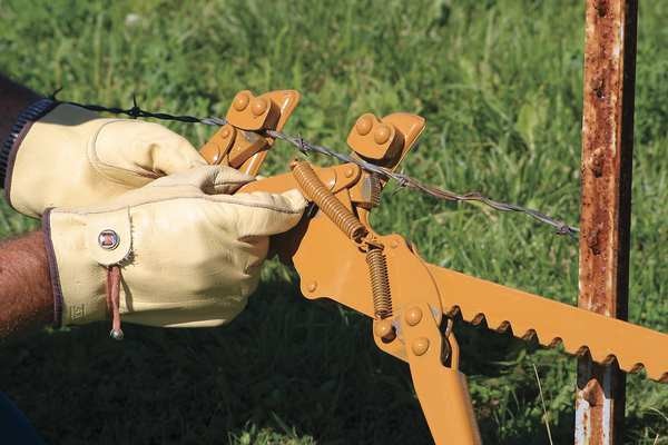 Fence Stretcher, 33