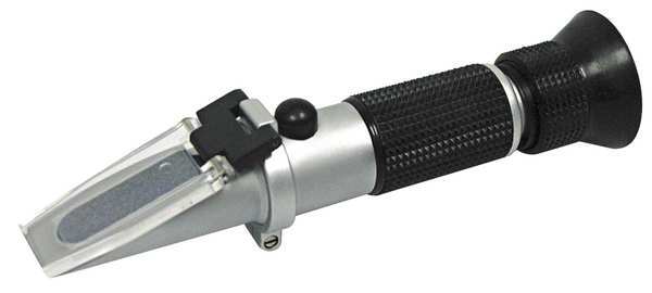 REFRACTOMETER