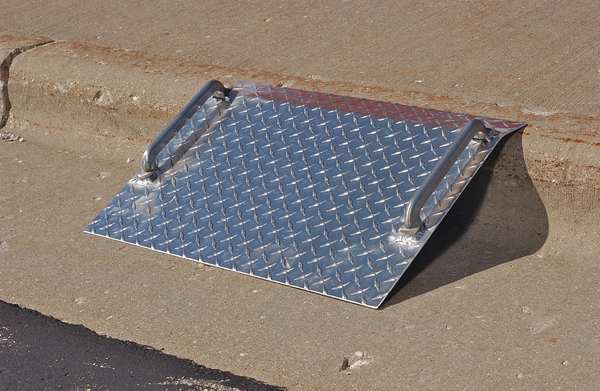 Dockplate, Aluminum, 700 lb, 18 x 36 In