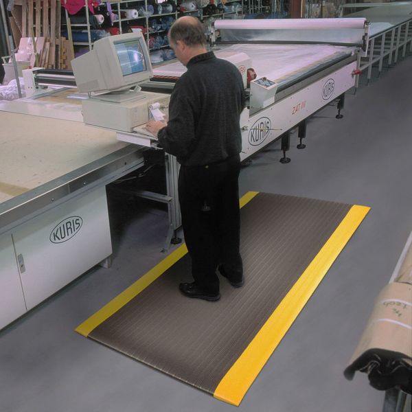 Antifatigue Runner, Black/Yellow, 30 ft. L x 2 ft. W, PVC Closed Cell Foam, 5/8