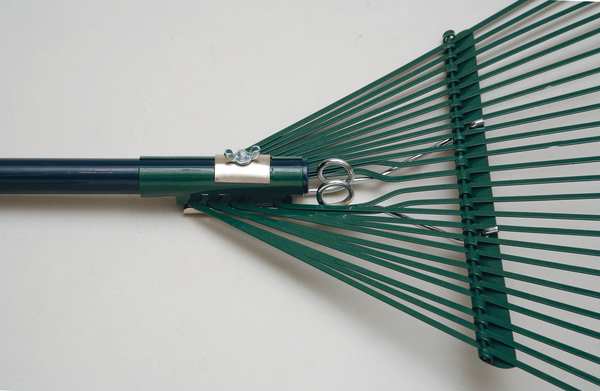 24-tine Lawn Rake with 54