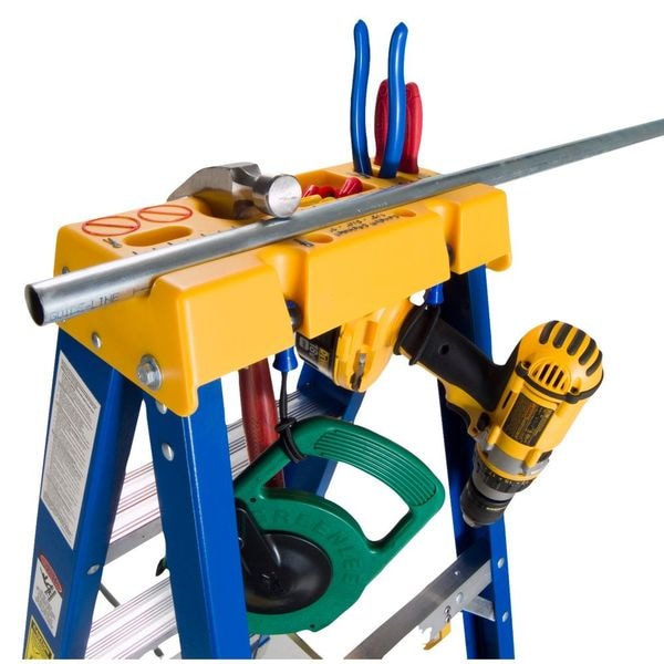 6 ft Fiberglass Stepladder