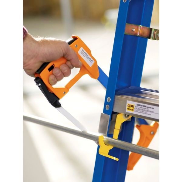 6 ft Fiberglass Stepladder
