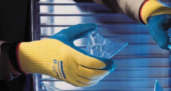 Cut Resistant Coated Gloves, A2 Cut Level, Natural Rubber Latex, M, 1 PR