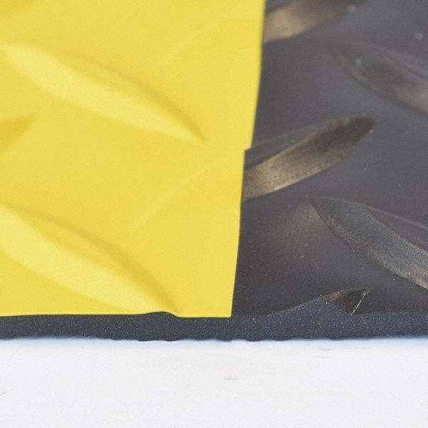 Antifatigue Runner, Black/Yellow, 68 ft. L x 3 ft. W, Vinyl, Diamond Plate Surface Pattern