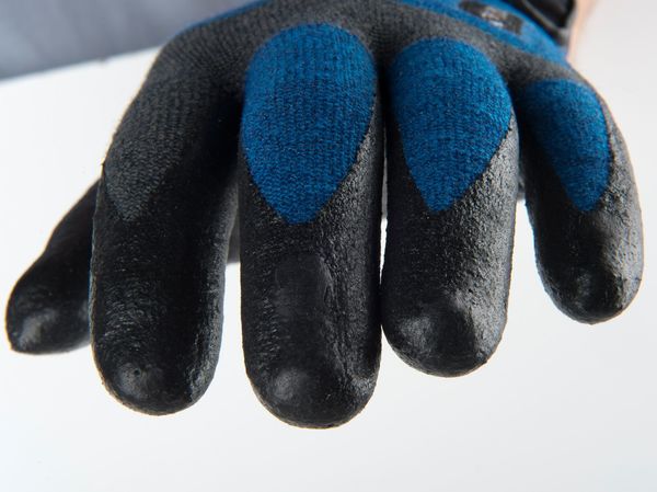 Cut Resistant Coated Gloves, A3 Cut Level, Polyurethane, M, 1 PR