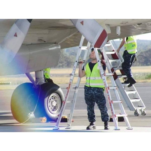 Multipurpose Ladder, 90 Degrees , Extension, Scaffold, Staircase, Stepladder Configuration, 19 ft