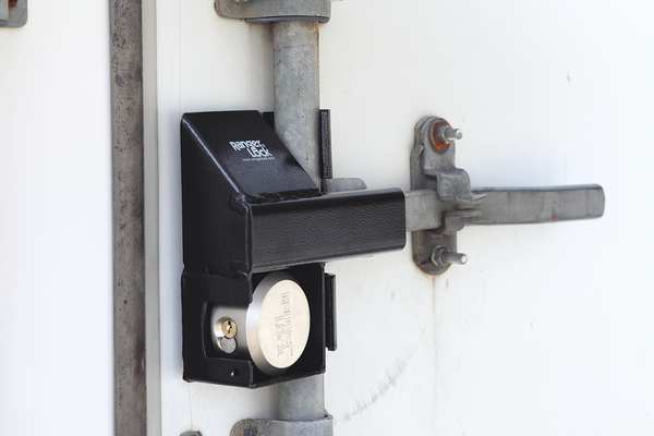 Padlock Guard, Hardened Steel, Blk, 9