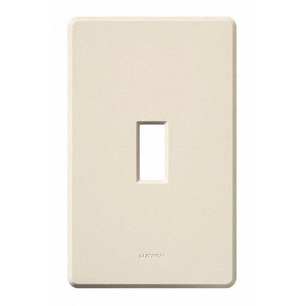Traditional Fassada Wall Plates, Number of Gangs: 1 Gloss Finish, Light Almond
