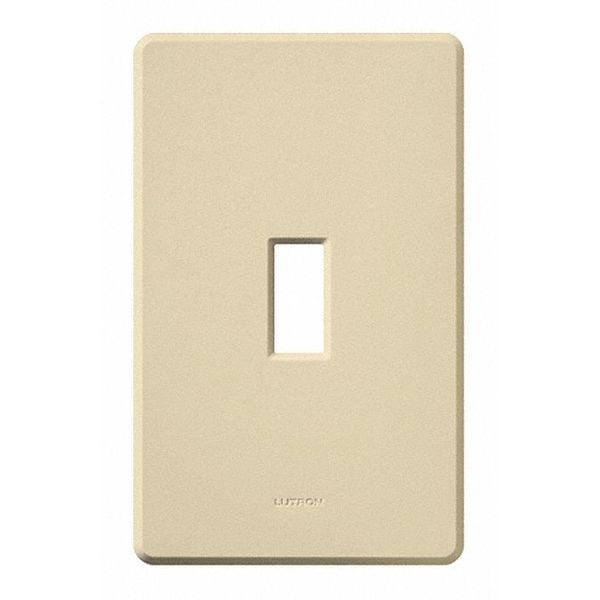 Traditional Fassada Wall Plates, Number of Gangs: 1 Gloss Finish, Ivory