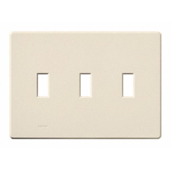 Traditional Fassada Wall Plates, Number of Gangs: 3 Gloss Finish, Light Almond