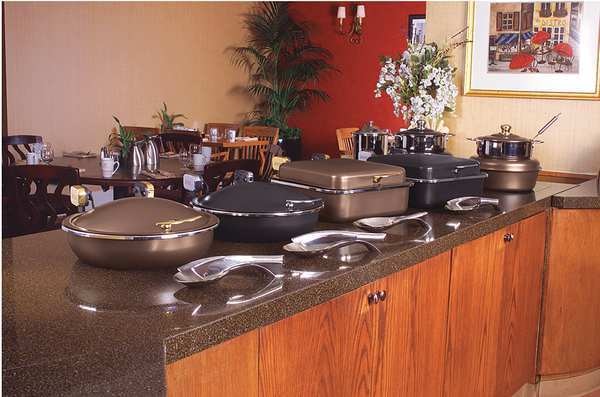Sauteuse Buffet Server, Black w/Black